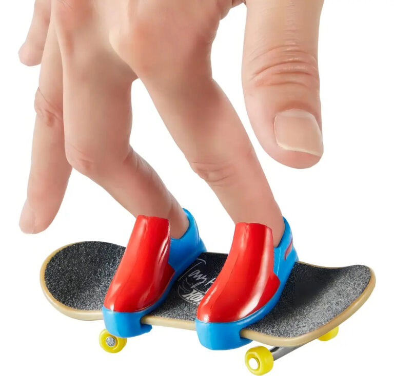Skate de Dedo Hot Wheels Fingerboard Profissional com Tênis – Mattel